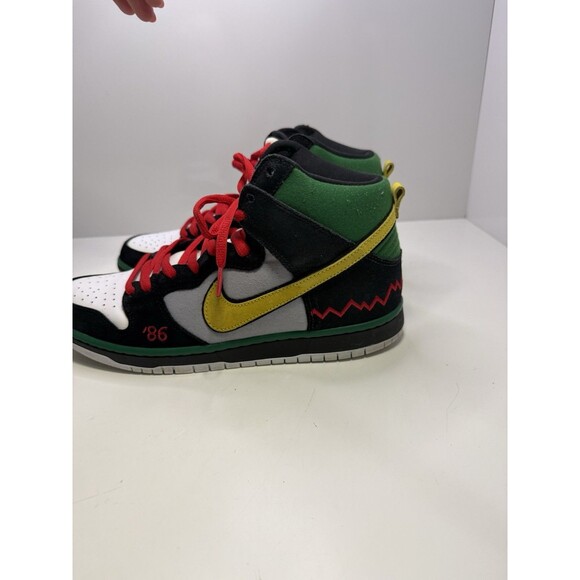 Nike SB Dunk High Premium Mcard 554673-001 Size 10.5 w/ Box Excellent
